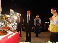 0228_027.JPG (89764 bytes)