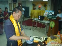 0304_020.JPG (113070 bytes)