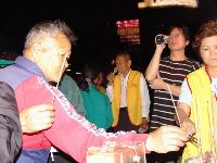 0415_002.JPG (106875 bytes)