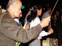 0415_005.JPG (103043 bytes)