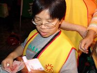 0415_006.JPG (96603 bytes)