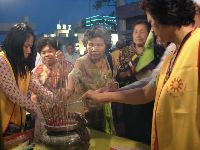 0415_019.JPG (105590 bytes)