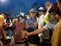 0415_021.JPG (104581 bytes)