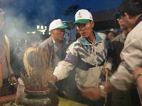 0415_036.JPG (98420 bytes)