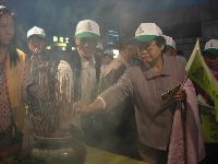 0415_038.JPG (84751 bytes)