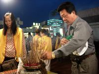 0415_043.JPG (104098 bytes)