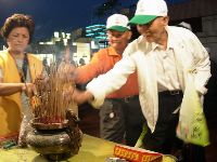 0415_044.JPG (104076 bytes)