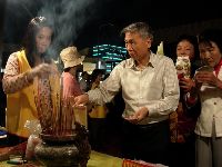 0415_074.JPG (105861 bytes)