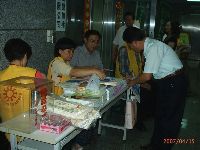 0415_030.JPG (108697 bytes)