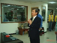 0415_033.JPG (94088 bytes)