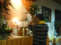 0417_014.JPG (105905 bytes)