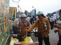 0420_013.JPG (126449 bytes)