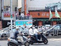 0513_018.JPG (127257 bytes)