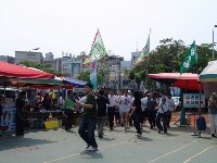 0513_028.JPG (104938 bytes)