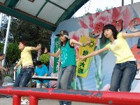 0513_074.JPG (128494 bytes)