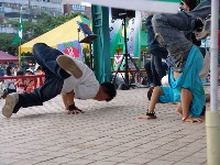 0513_081.JPG (128213 bytes)