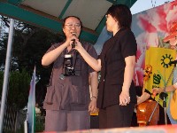 0513_092.JPG (104932 bytes)