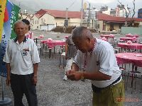 0526_028.JPG (128456 bytes)