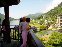 0527_017.JPG (120325 bytes)