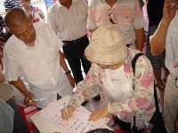 0527_069.JPG (112811 bytes)