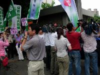 0601_013.JPG (117522 bytes)