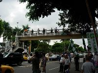 0601_035.JPG (124554 bytes)