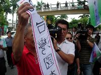 0601_055.JPG (122596 bytes)