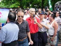 0601_083.JPG (129661 bytes)