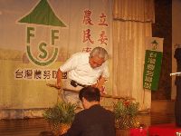 0628_003.JPG (101551 bytes)