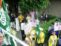 0712_033.JPG (98444 bytes)