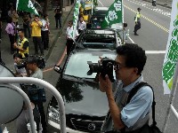 0712_043.JPG (77494 bytes)