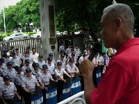 0712_045.JPG (80304 bytes)