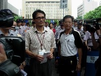 0712_052.JPG (70076 bytes)