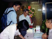 0714-2_010.jpg (71918 bytes)