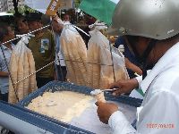 0908_0110.JPG (115347 bytes)