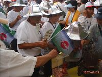 0908_0174.JPG (111294 bytes)