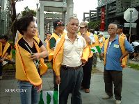 0908_0221.JPG (139673 bytes)