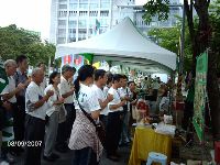 0908_0237.JPG (146304 bytes)