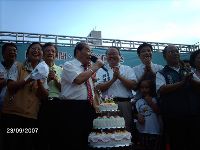 0923_152.JPG (93645 bytes)