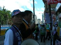 1001_051.jpg (91379 bytes)