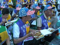 1001_068.jpg (92449 bytes)