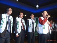 1201_035.JPG (98128 bytes)