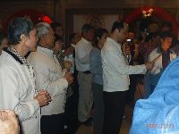 1201_087.JPG (95181 bytes)