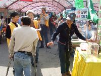 1216_012.jpg (138106 bytes)